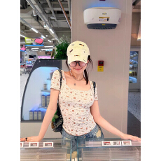 批发六指导 顽皮小狗 美式卡通印花方领短袖t恤修身正肩休闲显瘦上衣
