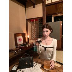 批发番茄侠 白U领蝴蝶结修身内搭女长袖针织打底衫上衣