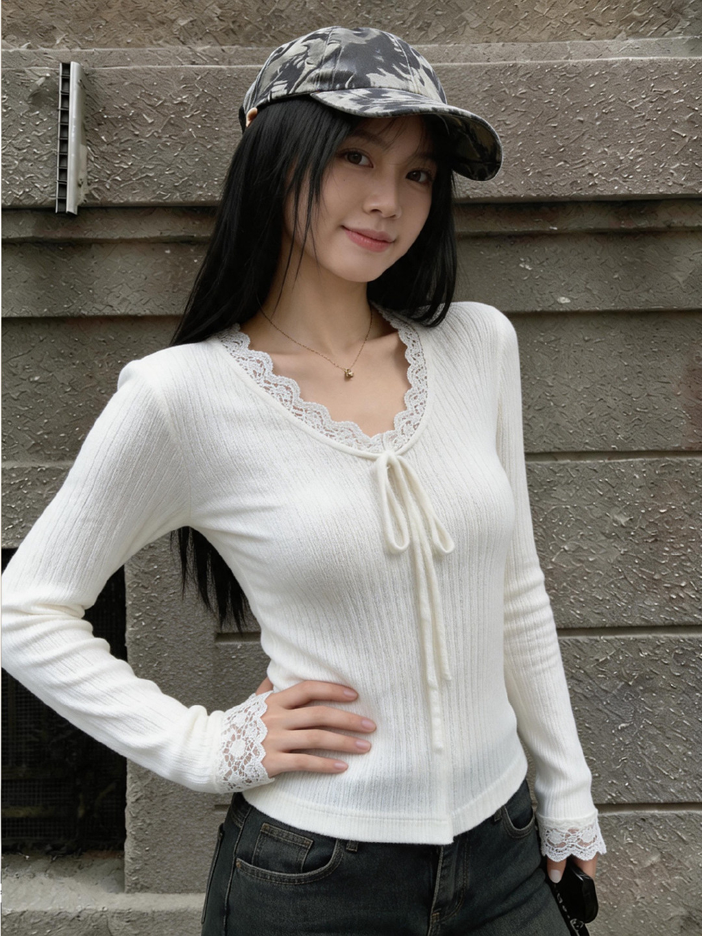 BY37354# 宋正恩白色V领蕾丝磨毛长袖打底衫女内搭秋季修身t恤花边韩系上衣  服裝批發女裝批發服飾貨源
