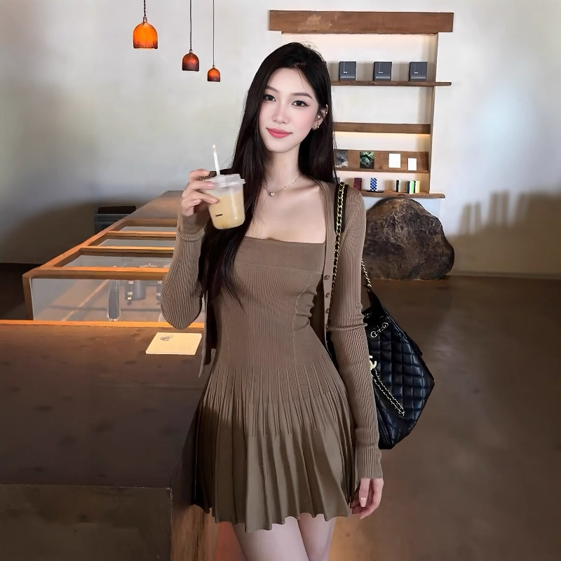FA36864# 法式复古穿搭一整套女早秋季短款针织修身开衫上衣A字百褶吊带裙 服裝批發女裝批發服飾貨源