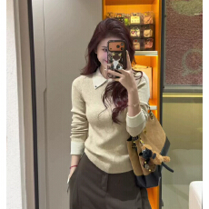 批发撞色拼接假两件翻领长袖针织衫女秋冬新款设计感<b class='q'>修身</b>显瘦毛衣上衣