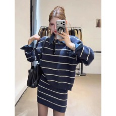 批发学院风牛仔拼接polo领<b class='q'>条纹</b>毛衣包臀半身<b class='q'>裙</b>两件套女冬显瘦时尚套装