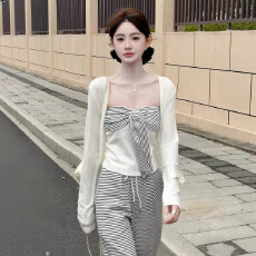 批发韩系甜美撞色<b class='q'>条纹</b>抹胸背心开衫上衣女春夏新款慵懒风休闲裤三件套