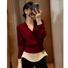 批发韩系高级感撞色拼接v领毛衣女秋冬设计感收腰显瘦内搭打底<b class='q'>针织衫</b>