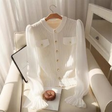 批发新款2026春秋冬女装小香风喇叭袖白色<b class='q'>针织</b><b class='q'>开衫</b>设计感小众洋气上衣