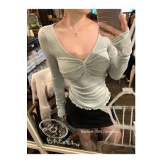 板栗可可12.8/20点'软糯奶霜'设计感扭结V领长袖纯欲磨毛打底女冬