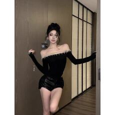 批发FORNIS 钉钻一字肩长袖上衣PU直筒<b class='q'>短裤</b>套装