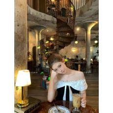 批发番茄侠coco芭蕾黑白撞色蕾丝蕾丝飘带<b class='q'>一字肩</b><b class='q'>上衣</b>女小香风无袖<b class='q'>上衣</b>