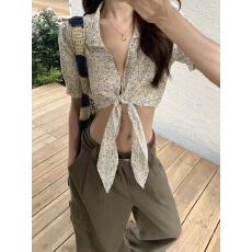 批发红人馆短袖衬衫女款2026新款独特超好看碎花法式上衣辣妹短款衬衣
