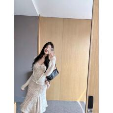 批发Laareetoo  蕾丝长袖开衫女秋季吊带背心显瘦半身裙三件套套装