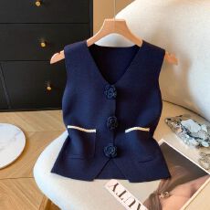 批发小香风立体花朵无袖针织<b class='q'>背心</b>女秋新款高级感柔软气质外搭<b class='q'>马甲</b>上衣