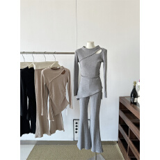 批发韩系温柔风褶皱<b class='q'>不规则</b>开叉针织衫冬高腰显瘦微喇裤套装