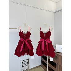 批发2025秋冬新款法式气质修身显瘦心机小礼裙复古红丝绒连衣裙+腰封