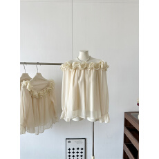 批发<b class='q'>韩版</b>温柔风设计感花边一字领长袖衬衫女2026春季新款时尚气质上衣