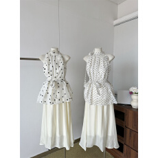 批发2026年夏季新款设计感假两件拼接花朵波点连衣裙子<b class='q'>女</b>装<b class='q'>背心</b>裙