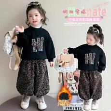 批发<b class='q'>女</b><b class='q'>童</b>豹纹套装加绒秋冬2025新款儿童洋气卫衣韩版宝宝两件套