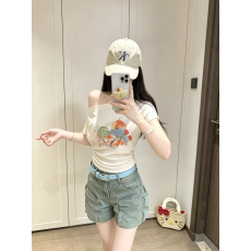 批发实拍  印花<b class='q'>一字肩</b>设计感短袖T恤