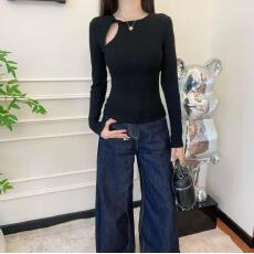 批发镂空正肩白色长袖<b class='q'>T</b><b class='q'>恤</b>女2025开春新款纯欲显瘦内搭打底衫上衣