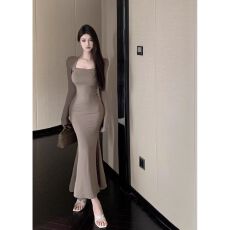 批发纯欲性感方领长袖<b class='q'>连衣裙</b>紧身收腰显瘦包臀中长裙内搭打底鱼尾裙子