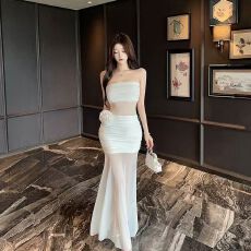 批发纯欲风性感一字肩拼网纱抹胸连衣裙高级感气质<b class='q'>显瘦</b>年会礼服小白裙