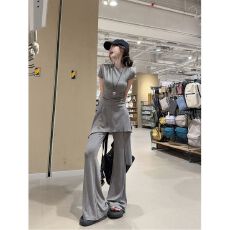 批发辣妹收腰显瘦短袖T恤女夏季套<b class='q'>装</b>不规则微喇叭<b class='q'>裤</b><b class='q'>休闲裤</b><b class='q'>时尚</b>两件套