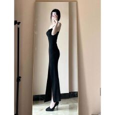 批发2026性感细吊带一字领修身露背露腿高开叉<b class='q'>连衣裙</b>气质优雅晚礼服女