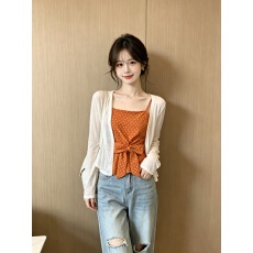 批发红色波点<b class='q'>不规则</b>绑带吊带背心女夏季外搭冰丝针织防晒披肩<b class='q'>开衫</b>套装