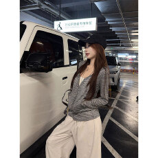 批发夏季薄款长袖拉链开衫韩系修身上衣天蓝色条纹连帽防晒外套女