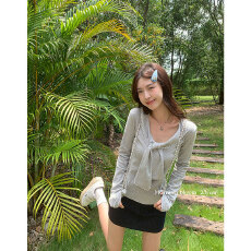 晨领条纹蕾丝拼接蝴蝶结长袖T恤女秋季新款修身显瘦打底内搭上衣