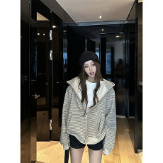 绒条复合条纹连帽卫衣外套秋季宽松拉链开衫上衣