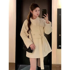 批发高质量加厚保暖德绒450克秋冬新款高级感气质外套上衣女