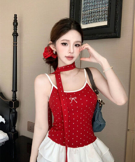발레 바람 빨간색 도트 무늬 나비 매듭 캐미솔 여름 디자인 센스 패치워크 배색 프릴 맨위