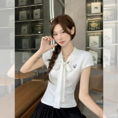 批发韩系设计感蝴蝶结系带v领短袖t恤女<b class='q'>夏季</b>修身显瘦辣妹短款上衣