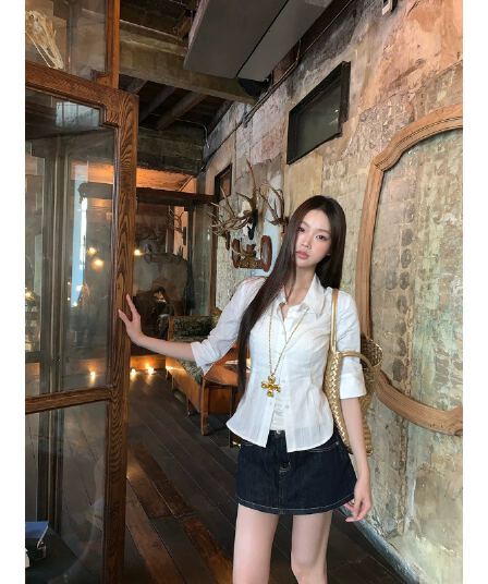자카드 원단 화이트 여성 셔츠 여름 새로운 고급 센스 빛 럭셔리 연령 감소 외국 가스 셔츠