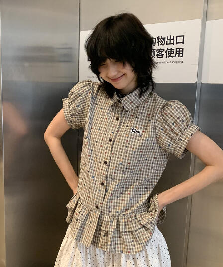 한 부서 색상 도트 무늬 체크무늬 여성 셔츠 거품 소매 프릴 학원 스타일 디자인 센스 작은 대중 맨위 트렌디