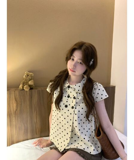 디자인 센스 도트 무늬 베이비 칼라 반팔 여성 셔츠 여름 작은 키 이중 버튼 디자인 센스 맨위 다용도
