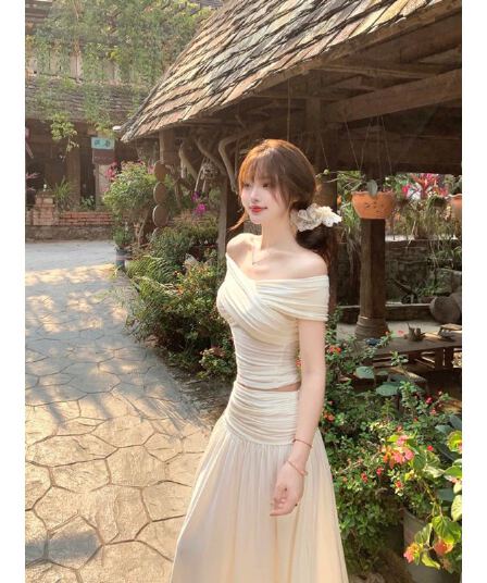 십자가 디자인 오프숄더 보트넥 순수한 욕망 부드러운 바람 티셔츠 맨위 하이웨이스트 슬림해 보이는 반신 스커트 투피스 세트