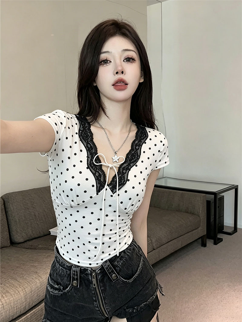 핫걸 도트 무늬 반팔 티셔츠 여름 슬림해 보이는 디자인 센스 기본 셔츠 긍정적 인 어깨 한 부서 레이스 작은 맨위