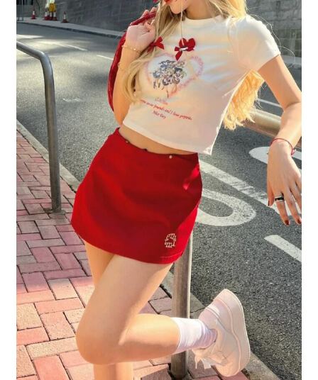주간 고양이 품질 빨간색 반신 스커트 여성 여름 새로운 슬림해 보이는 A라인 스커트 쇼트 스타일 핫걸 타이트 스커트