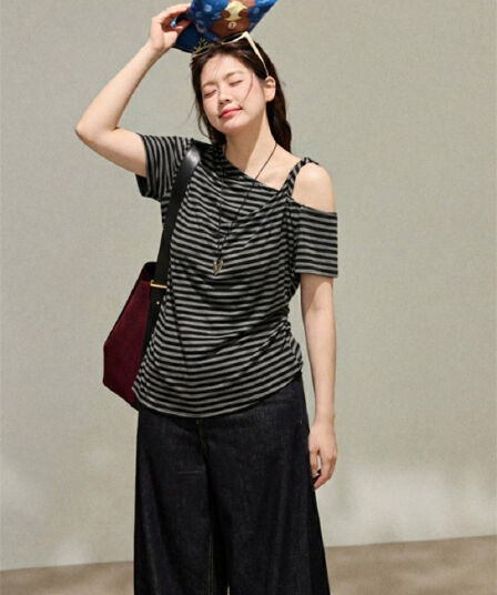 아름다운 라인 미학 반팔 꽈배기 비스듬한 오프숄더 흰색 티셔츠 여성 여름 품격 몸매 가꾸기 마이크로 지방 슬림해 보이는 맨위