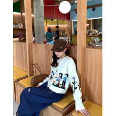 批发白色女孩毛衣开衫女秋<b class='q'>冬</b>外穿甜美可爱百搭显瘦气质感上衣