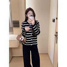 批发秋季减龄一整套穿搭简约复古条纹针织开衫女设计感阔腿休闲裤套装