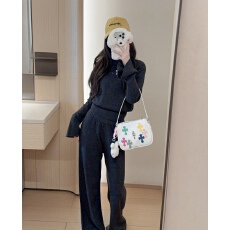 批发宽松慵懒灰色针织毛衣套装女秋冬长袖上衣<b class='q'>休闲裤</b>一整套