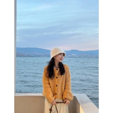 批发实拍 韩系黄色针织开衫毛衣外套女<b class='q'>秋</b>冬季宽松外搭上衣氛围感穿搭
