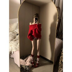 批发黑色日记｜圣诞来信 新年红<b class='q'>秋</b>冬新款慵懒风一字肩费尔岛短裤套装