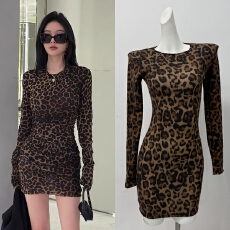 批发VanessaLab 欧美性感辣妹风<b class='q'>豹纹</b><b class='q'>连衣裙</b>女长袖圆领修身弹力短裙子
