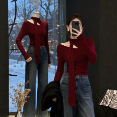 批发法式新年红色<b class='q'>镂空</b>飘带<b class='q'>针织衫</b>女秋冬设计感修身毛衣内搭打底衫上衣