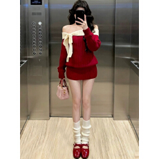 批发羊城故事 红色跨年穿搭一字肩包臀<b class='q'>长袖</b>针织<b class='q'>连衣裙</b>女冬露肩短裙子