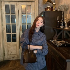 批发细条纹衬衫 宽松廓形大版小刺绣学院长袖防晒休闲衬衣6