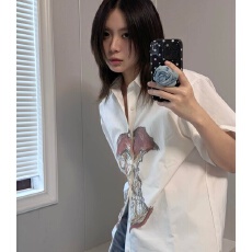 批发美式复古高街苹果印花<b class='q'>短袖</b>白色<b class='q'>衬衫</b>夏季宽松百搭<b class='q'>短袖</b>休闲小众<b class='q'>衬衣</b>